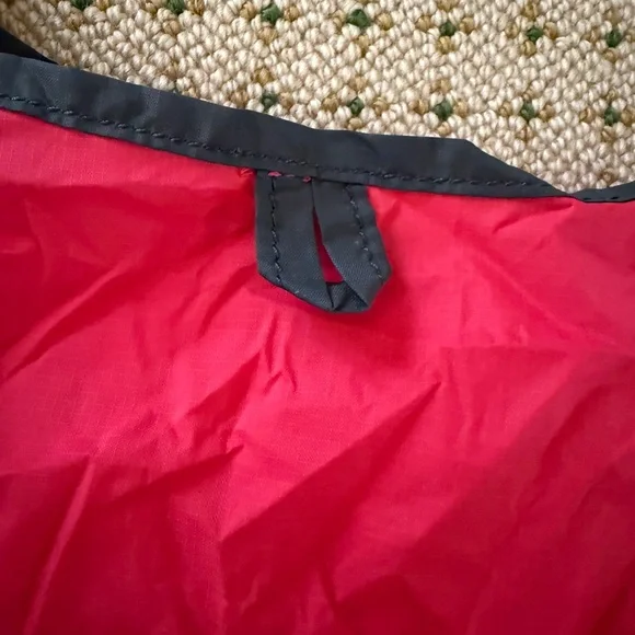 Eddie Bauer Pink and Gray Reusable Sling Bag - Picture 4 of 6